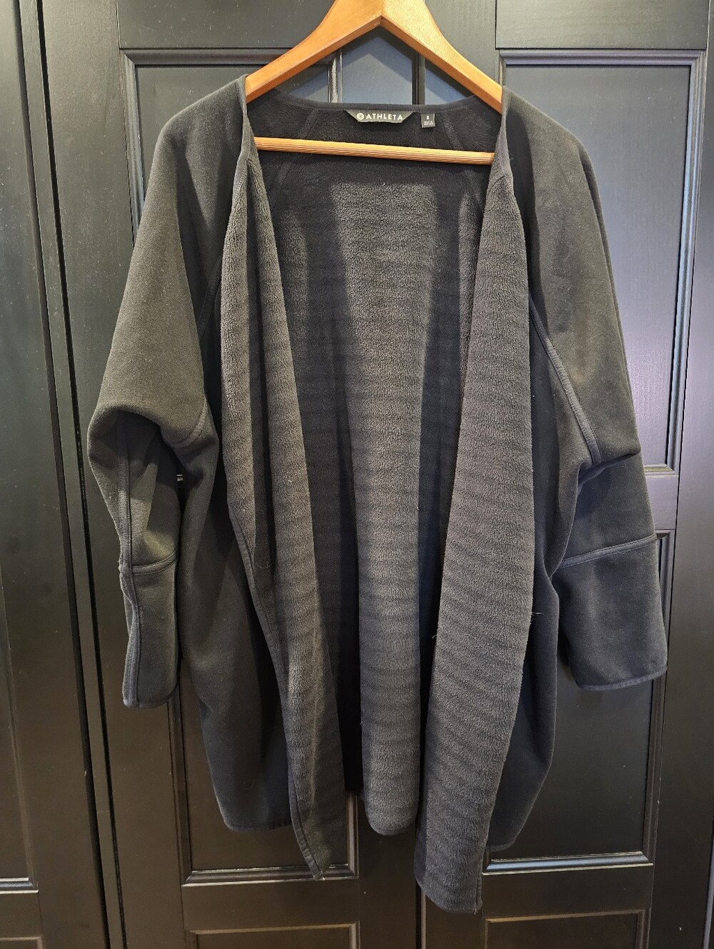 Athleta Cozy Karma Wrap- Black- Small
